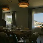 Ana Villa