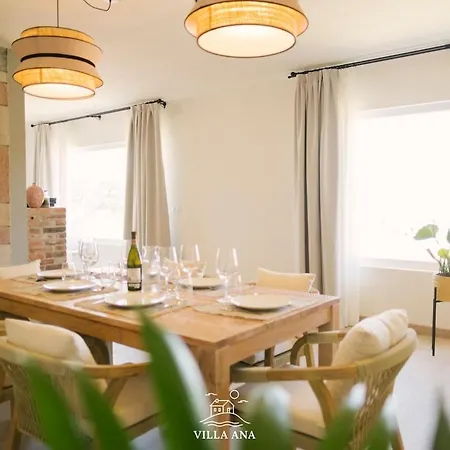 Ana Βίλα Ribadesella